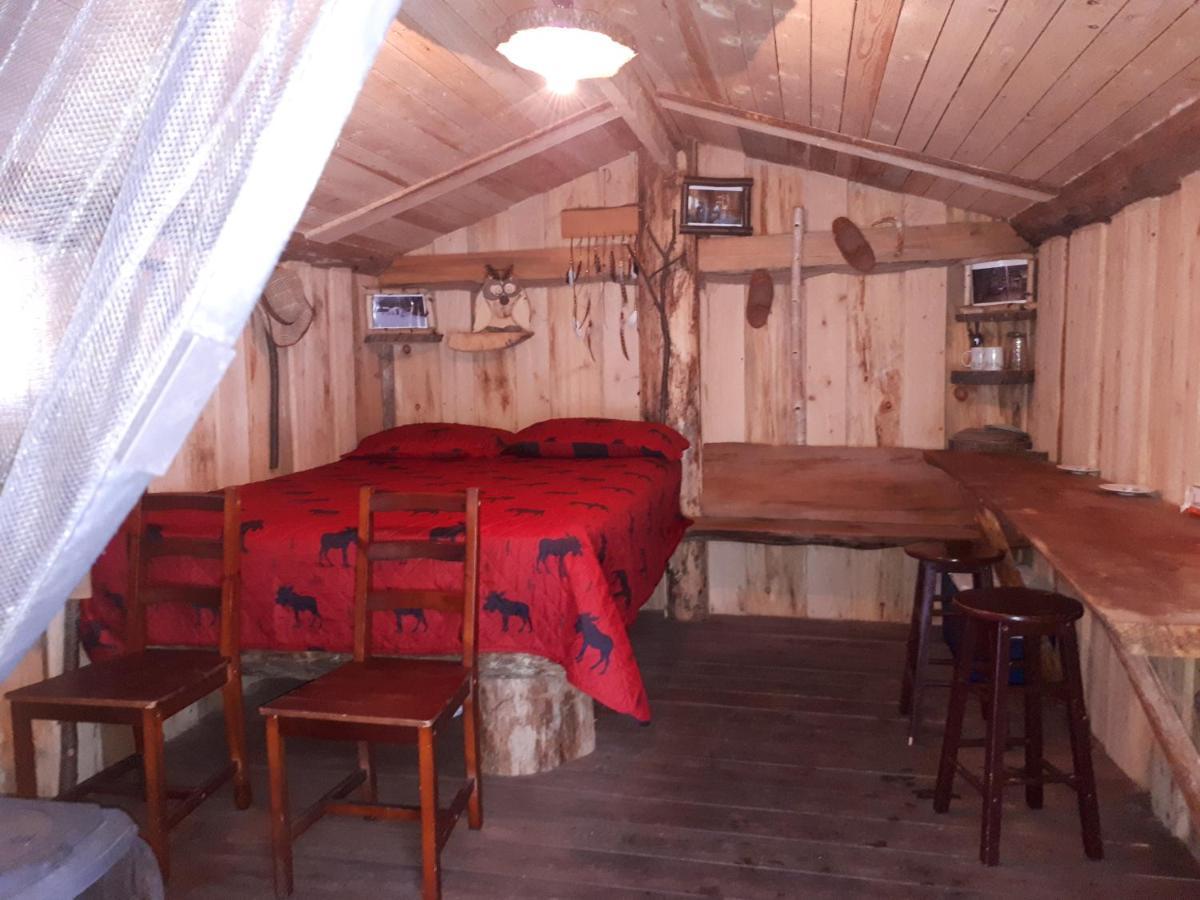Hebergement De La Montagne St-Roch Saint Roch de Mekinac Kültér fotó